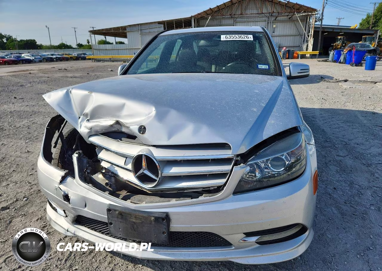 2011 Mercedes-Benz C 300 VIN:WDDGF5EB4BA507779 - 5