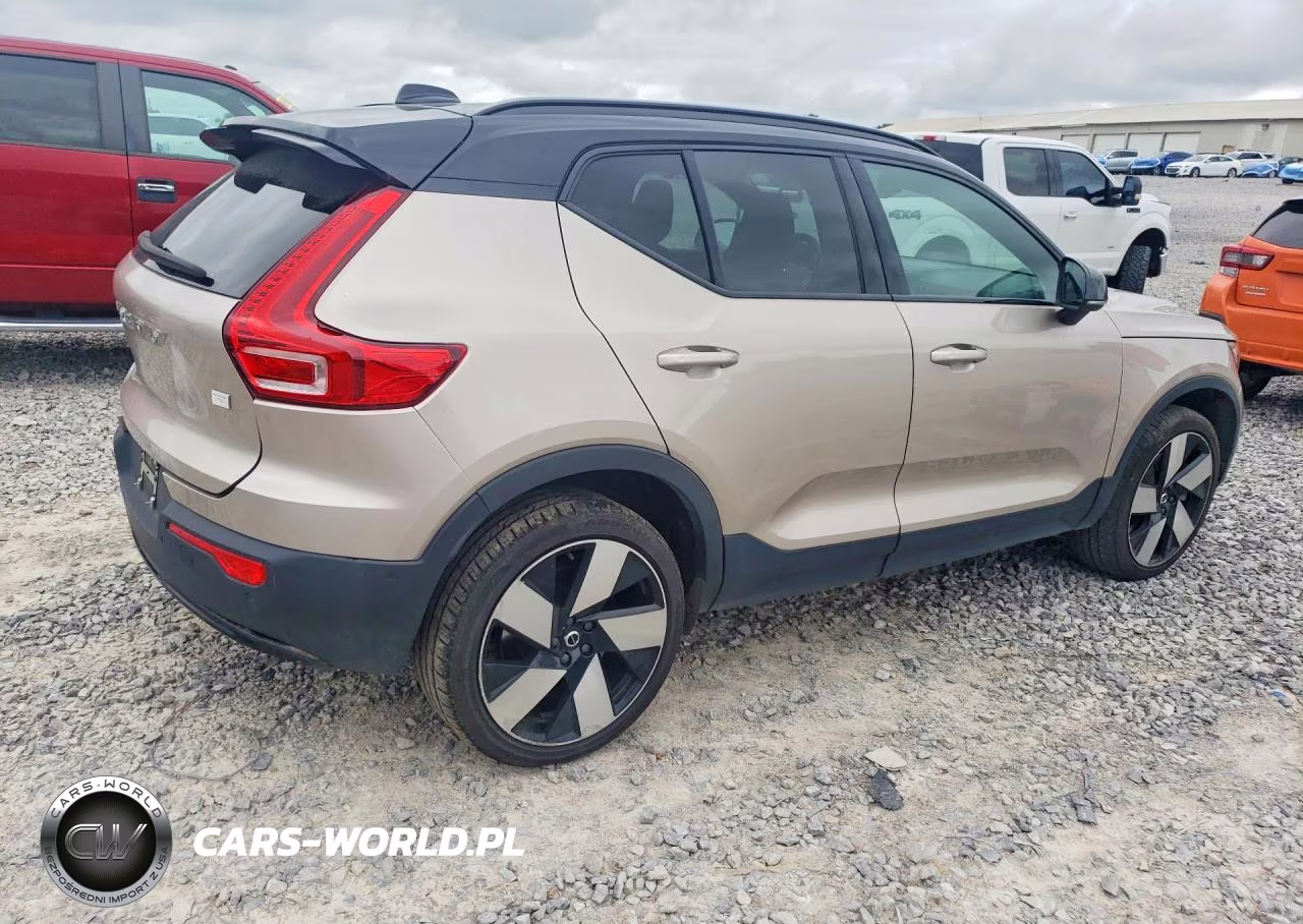 2023 Volvo Xc40 Recharge Plus VIN:YV4ED3UW4P2032147 - 3