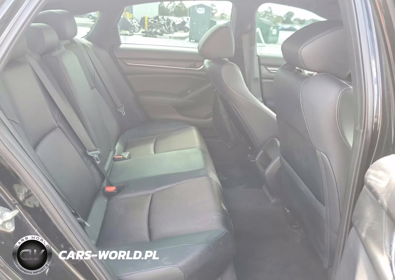 2018 Honda Accord Sport VIN:1HGCV1F36JA244609 - 10