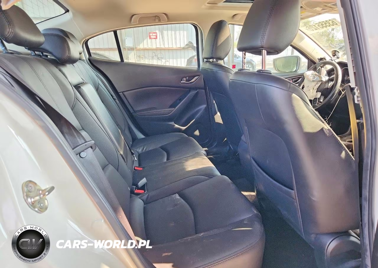 2018 Mazda 3 Grand Touring VIN:3MZBN1W33JM162959 - 10