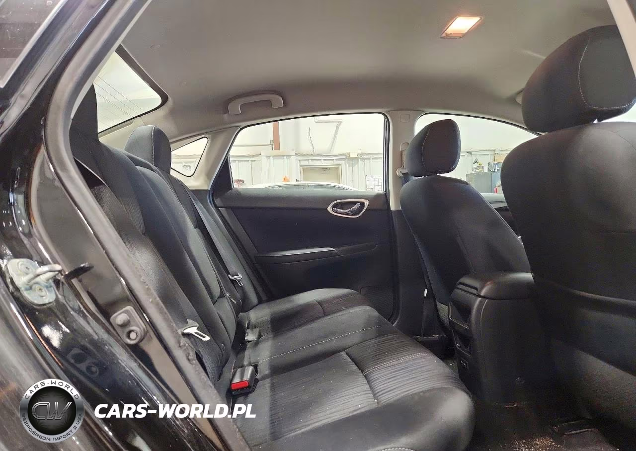 2018 Nissan Sentra S VIN:3N1AB7AP5JY347059 - 10