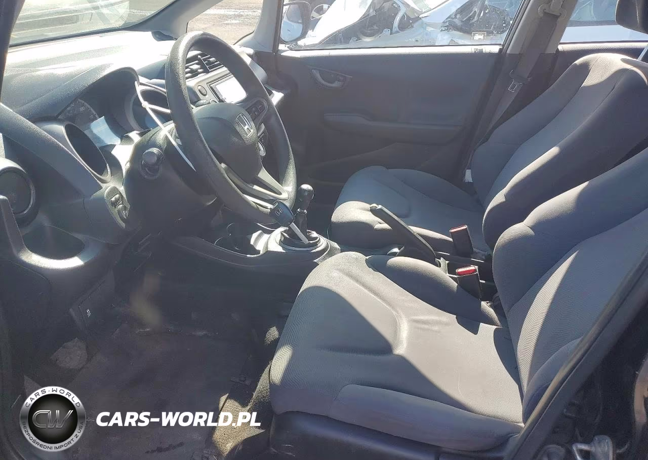 2011 Honda Fit VIN:JHMGE8G32BS007729 - 7