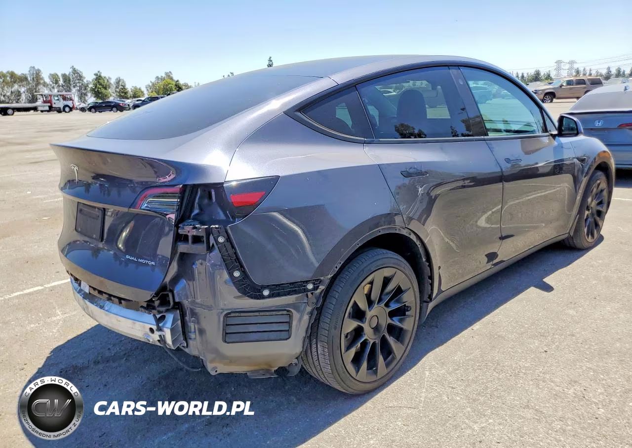 2021 Tesla Model Y VIN:5YJYGDEE9MF296752 - 3