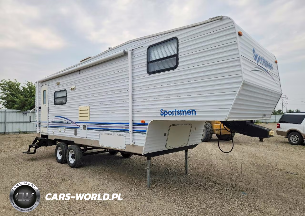 2000 Sportsmen Trailer