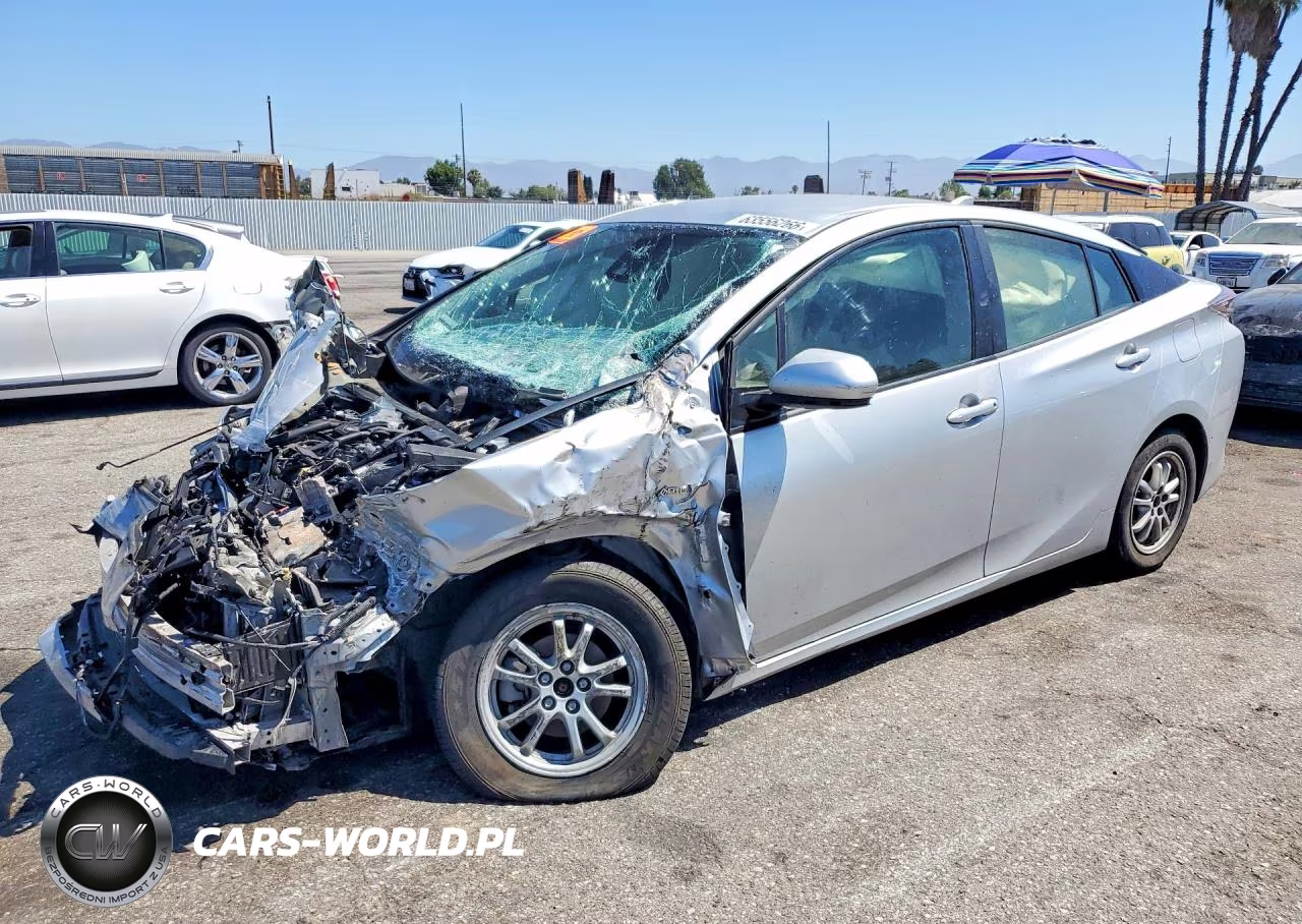 2018 Toyota Prius Two – zdjęcie 1 z 12