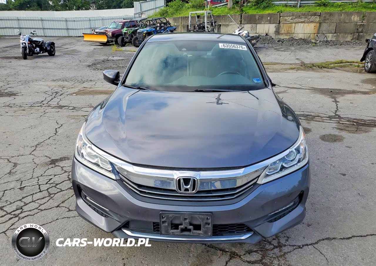2017 Honda Accord Sport VIN:1HGCR2F65HA010282 - 5