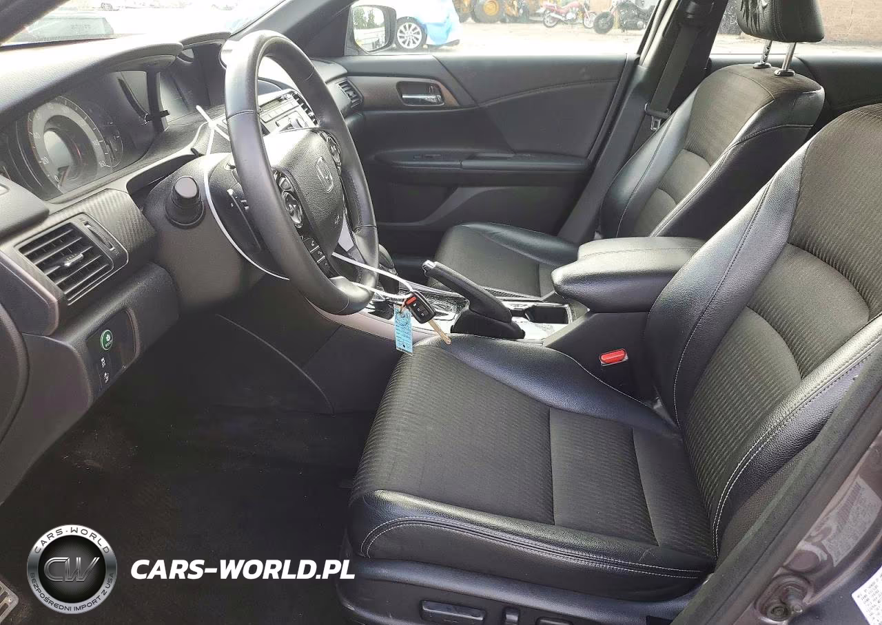 2017 Honda Accord Sport VIN:1HGCR2F65HA010282 - 7