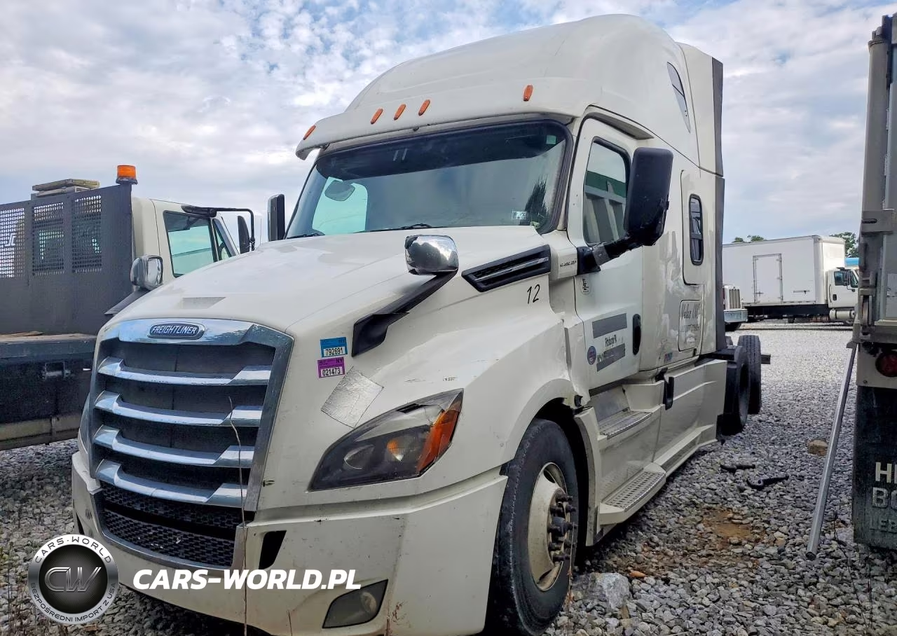 2018 Freightliner Cascadia 126