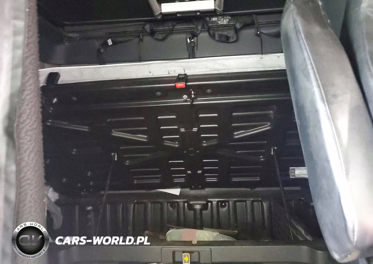 2018 Freightliner Cascadia 126 VIN:3AKJHHDR1JSJZ5673 - 10