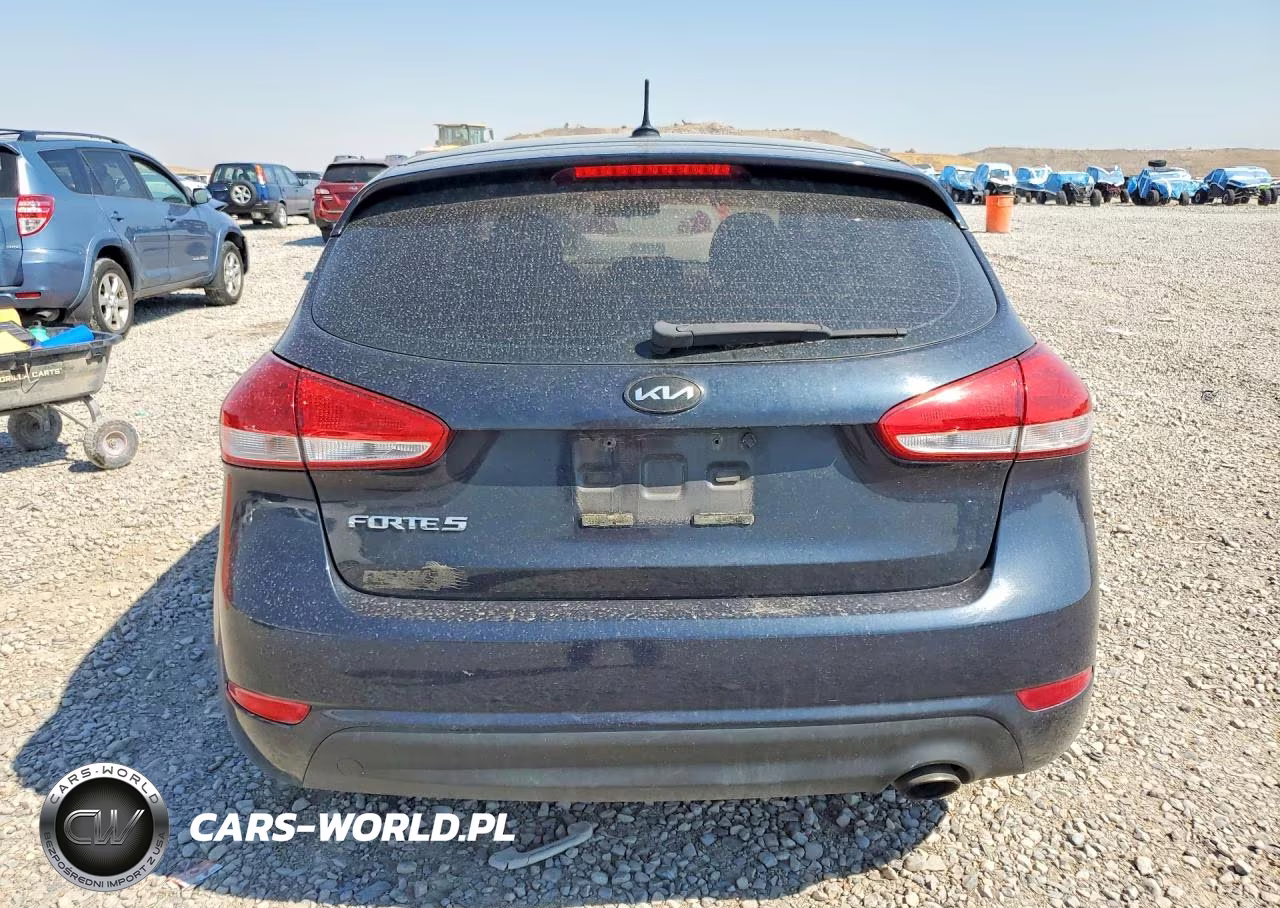 2017 Kia Forte S VIN:KNAFK5A82H5708915 - 6