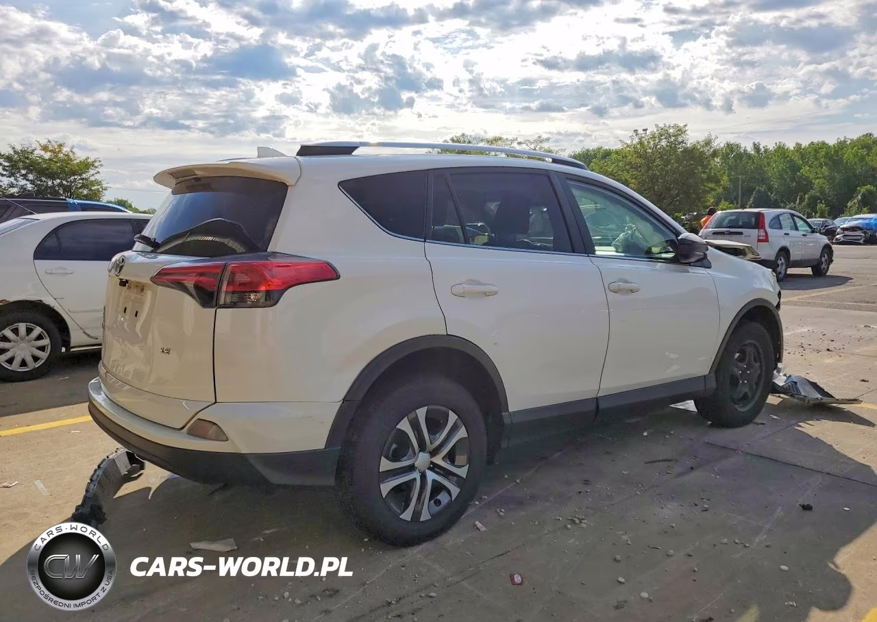2016 Toyota Rav4 Le VIN:JTMZFREV7GJ082814 - 3