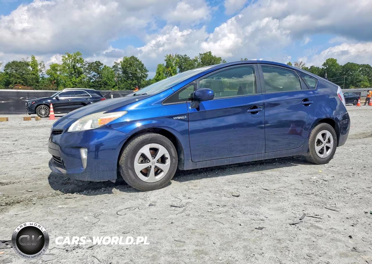 2014 Toyota Prius Two – zdjęcie 1 z 12