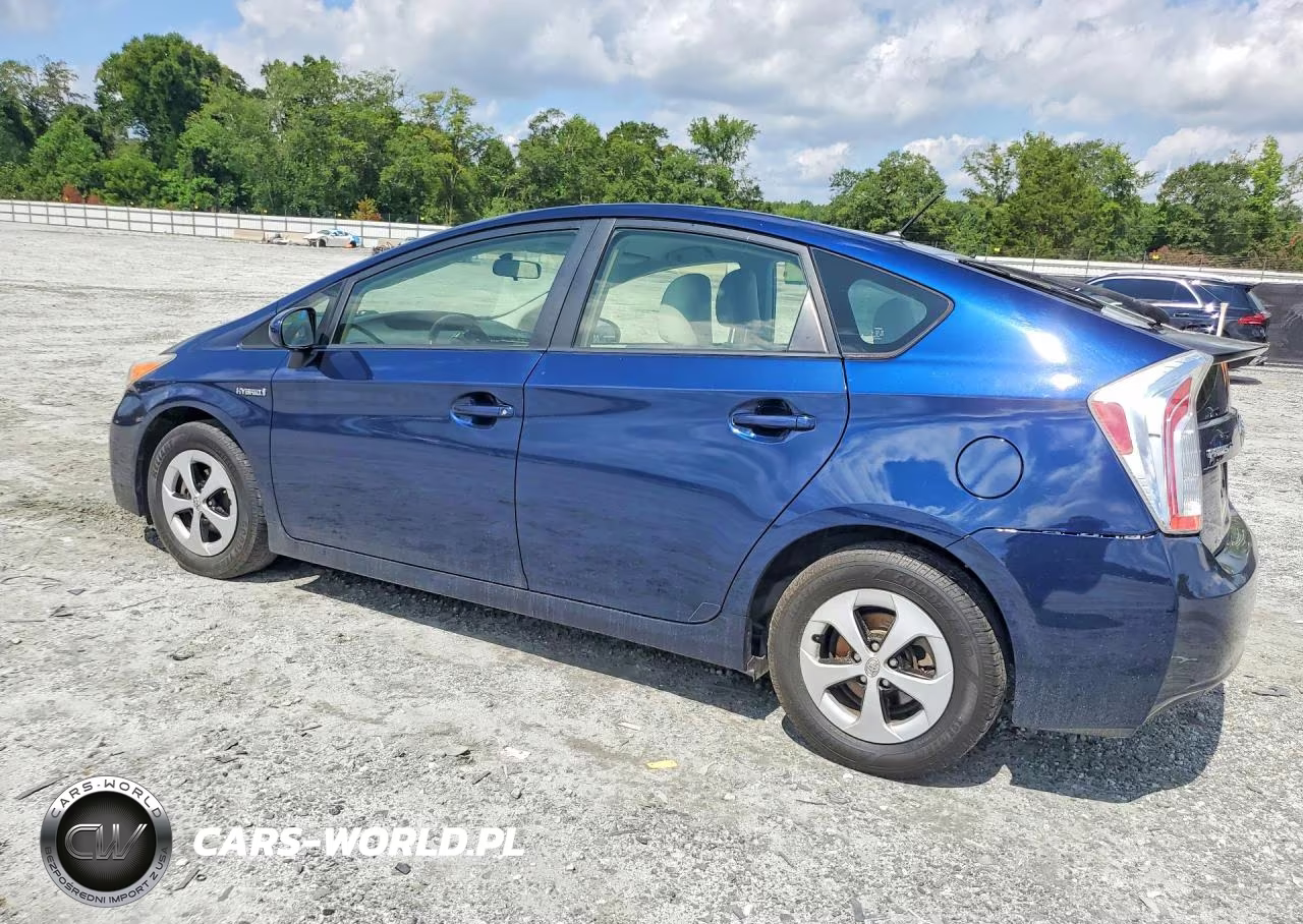 2014 Toyota Prius Two VIN:JTDKN3DU2E1827668 - 2