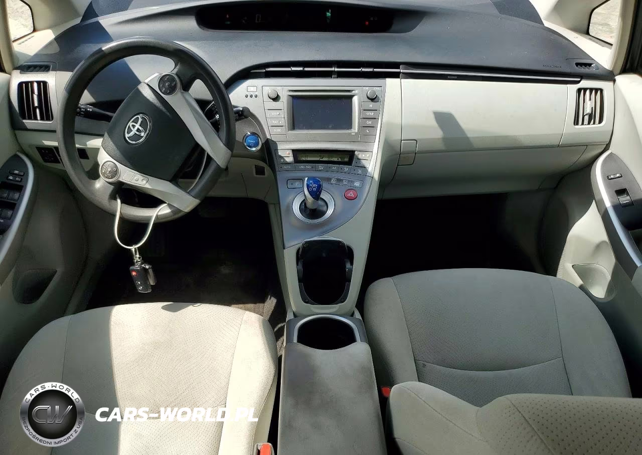 2014 Toyota Prius Two VIN:JTDKN3DU2E1827668 - 8