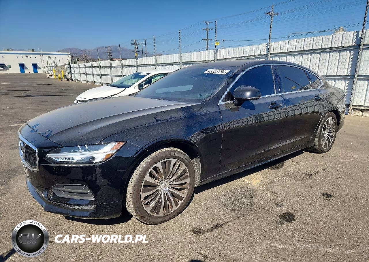 2020 Volvo S90 T6 Momentum