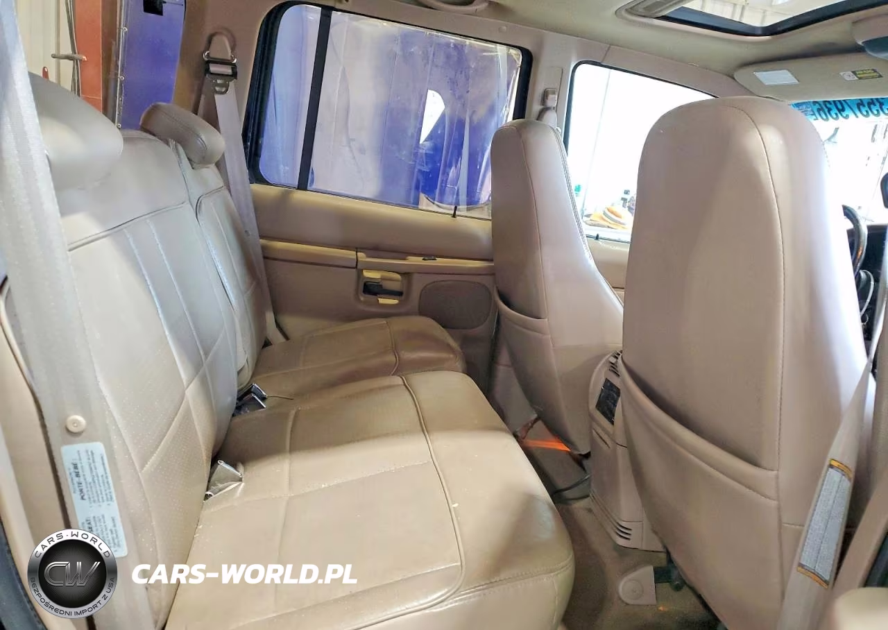 1997 Ford Explorer Eddie Bauer VIN:1FMDU35P1VUB99472 - 11