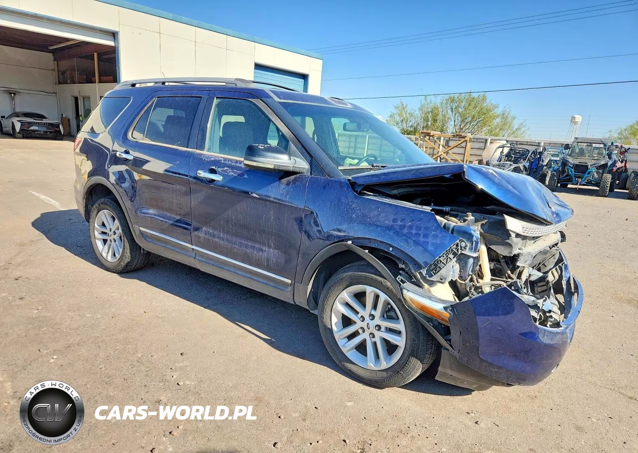 2012 Ford Explorer Xlt VIN:1FMHK8D83CGA51334 - 4