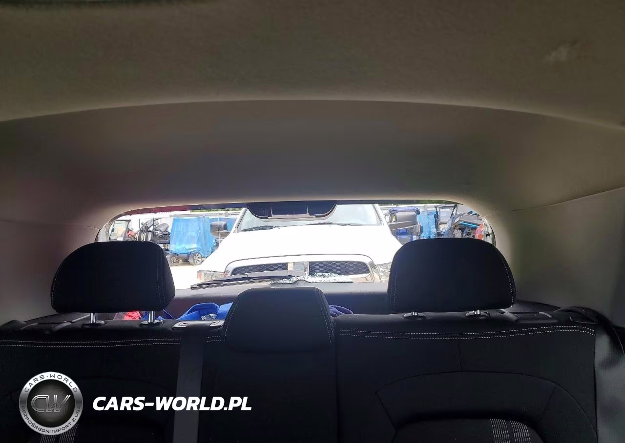 2025 Hyundai Venue Sel VIN:KMHRC8A3XSU356498 - 10