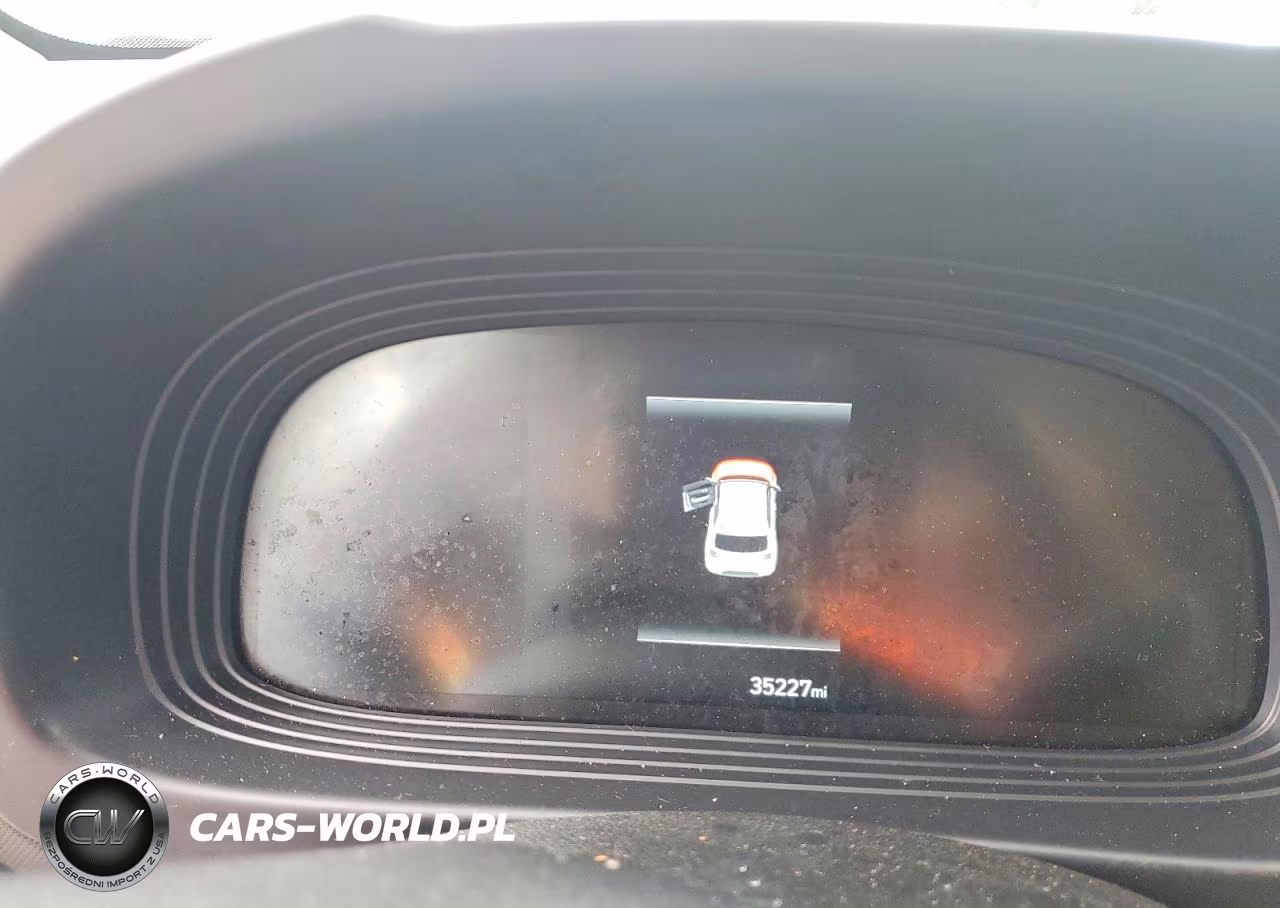 2025 Hyundai Venue Sel VIN:KMHRC8A3XSU356498 - 9