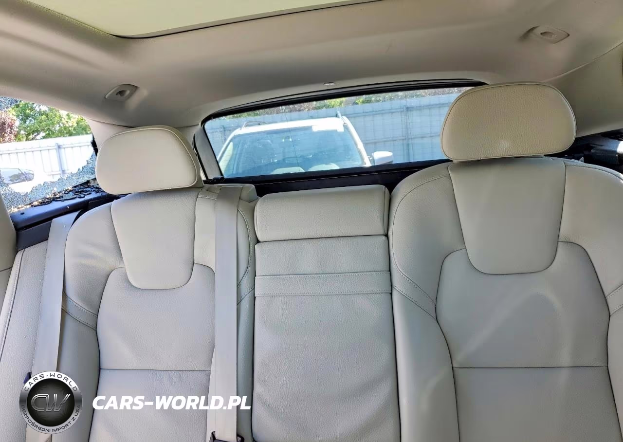 2018 Volvo Xc60 T5 Momentum VIN:YV4102RK2J1019565 - 10