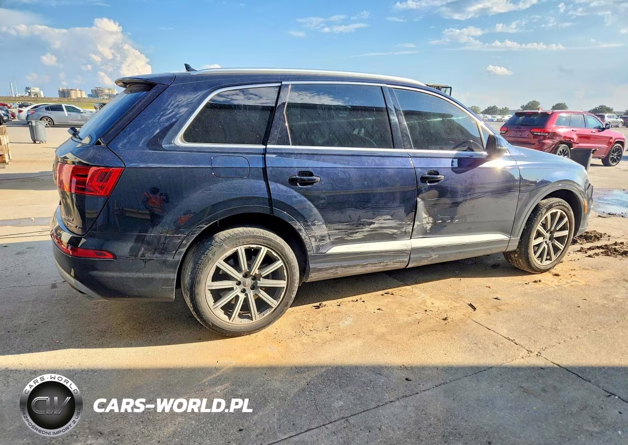 2017 Audi Q7 Premium Plus VIN:WA1LHAF72HD057721 - 3