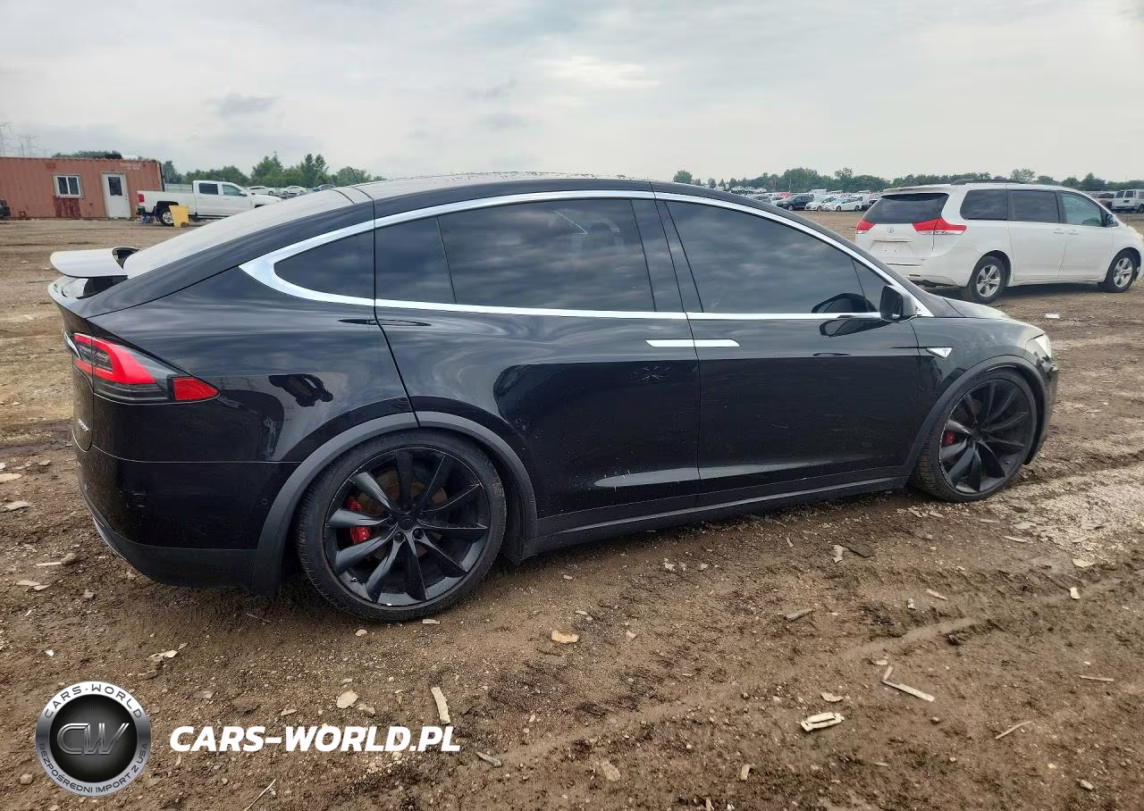 2016 Tesla Model X VIN:5YJXCBE41GF005720 - 3