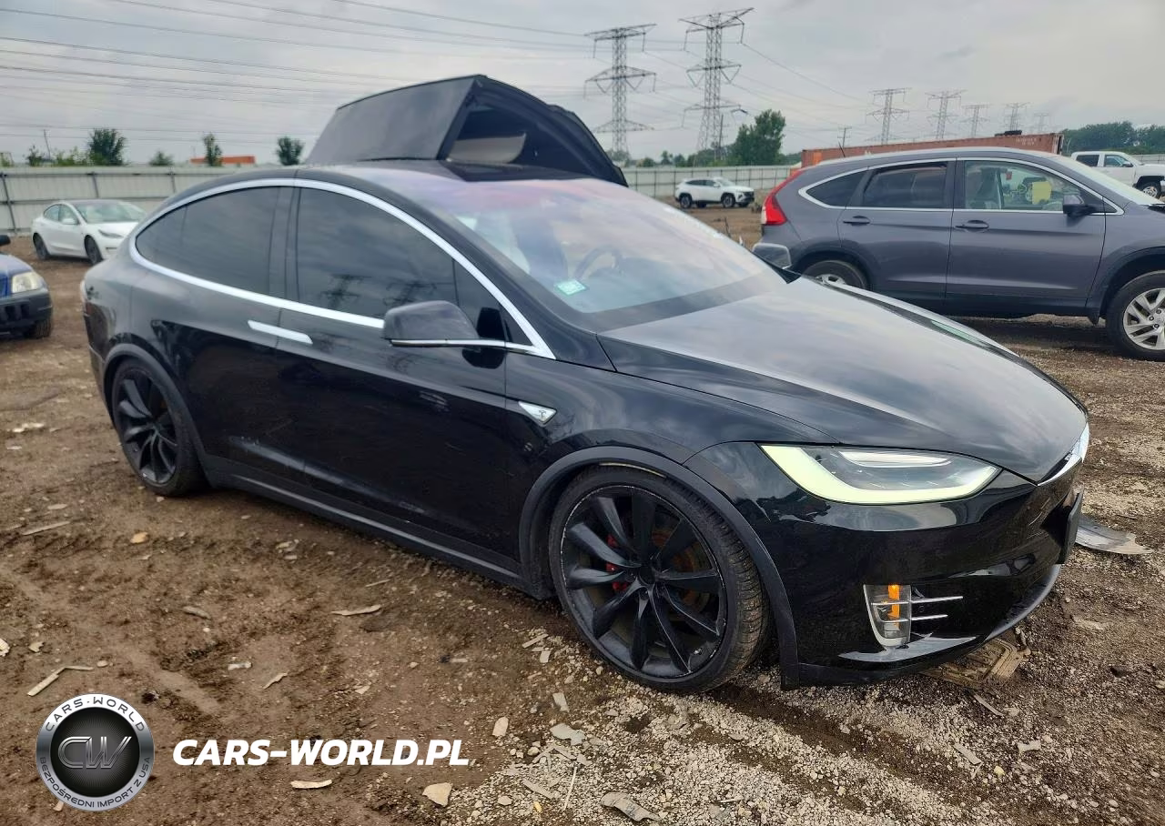 2016 Tesla Model X VIN:5YJXCBE41GF005720 - 4