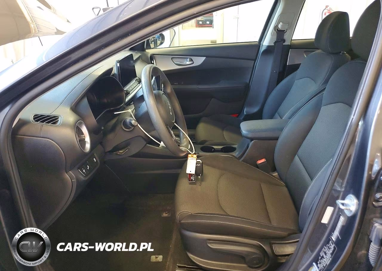 2023 Kia Forte Lxs VIN:3KPF24AD5PE512755 - 7