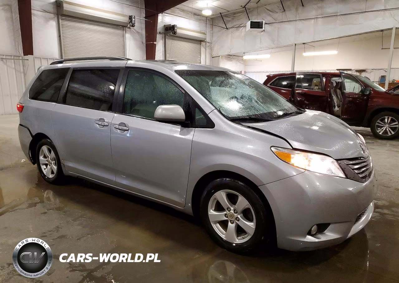 2016 Toyota Sienna Xle 8-Passenger VIN:5TDYK3DC7GS700883 - 4