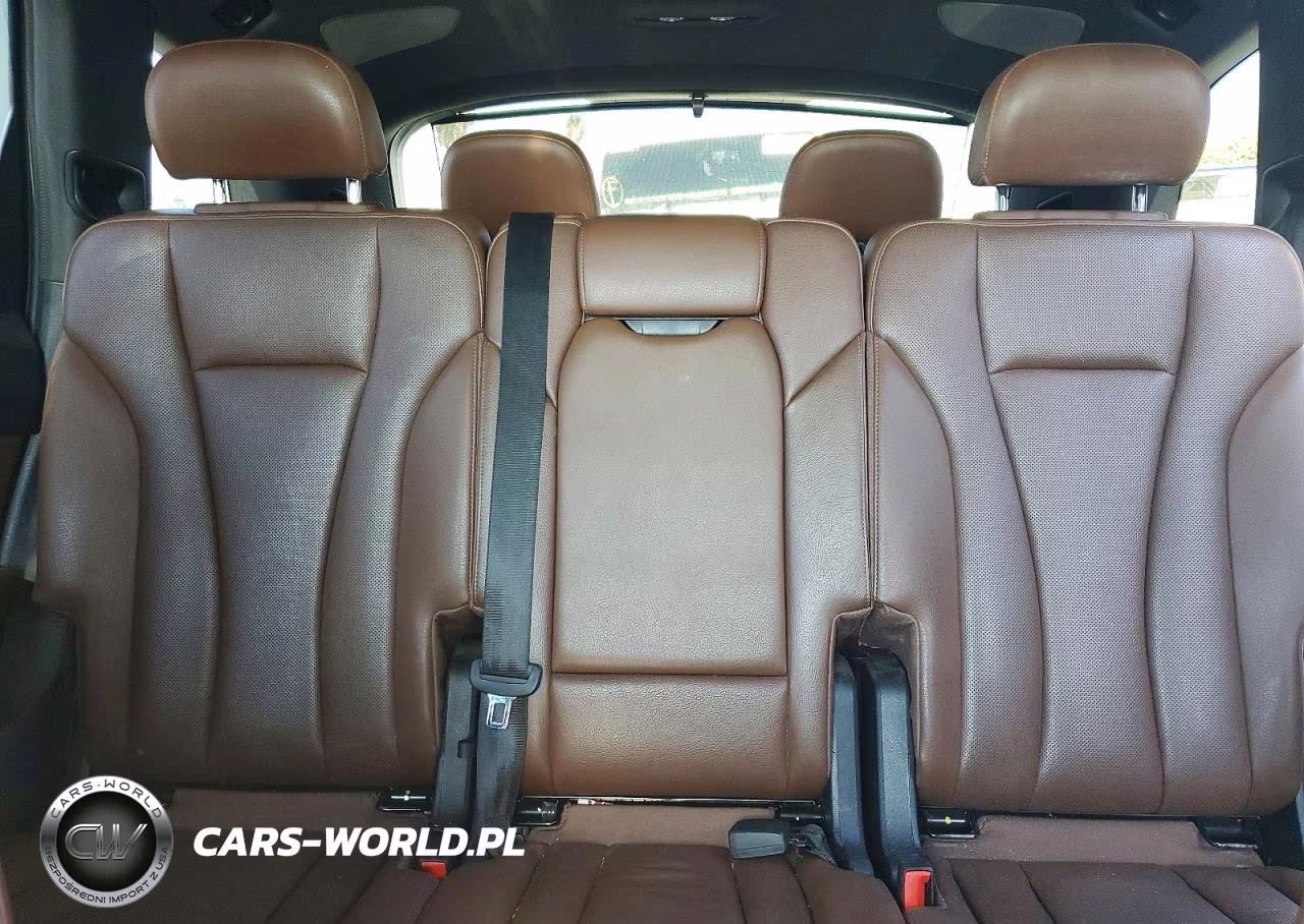 2018 Audi Q7 Premium Plus VIN:WA1LAAF74JD000253 - 10