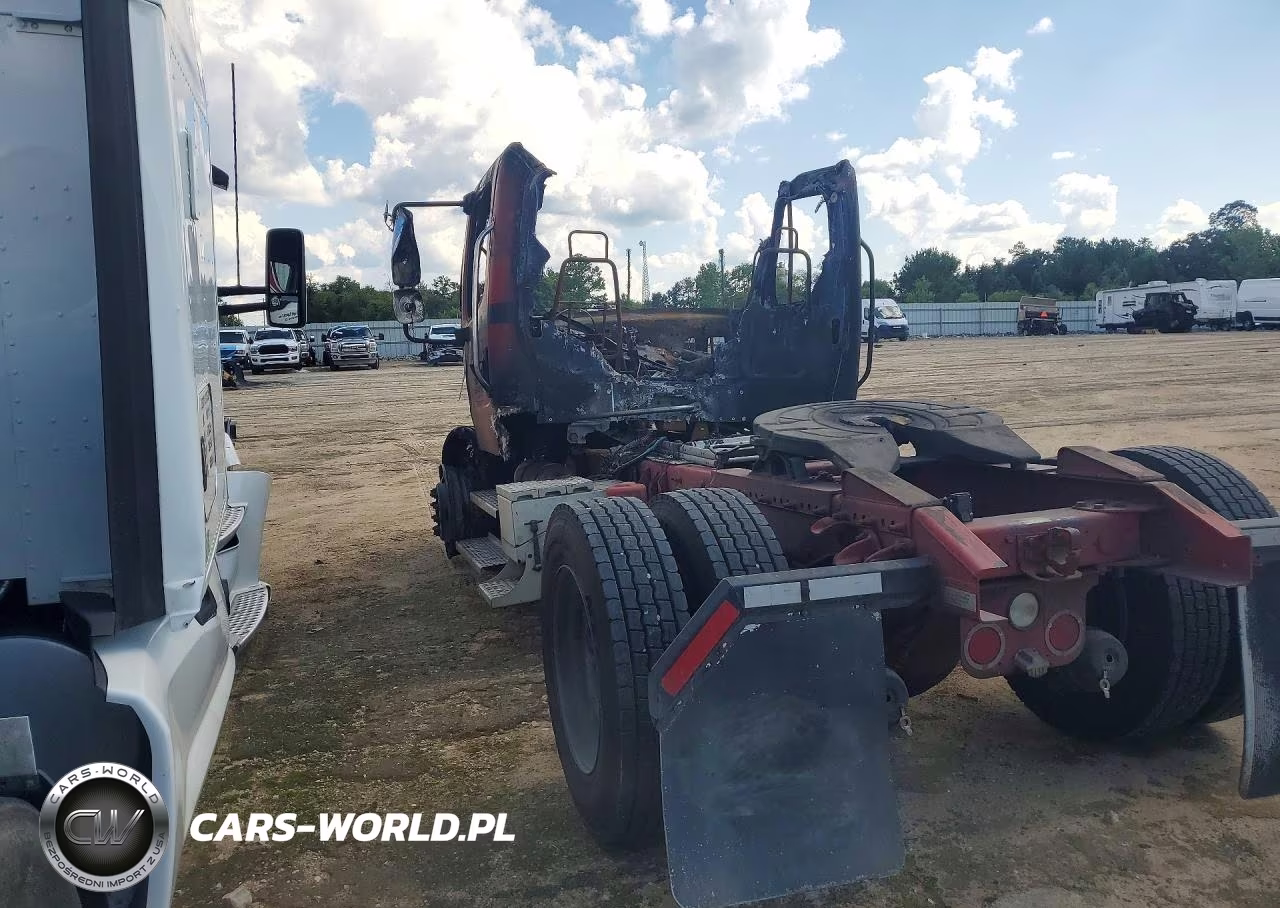 2006 Freightliner M2 106 Med - Truck Cab And Chassis VIN:1FUBCYDA86HV01450 - 2