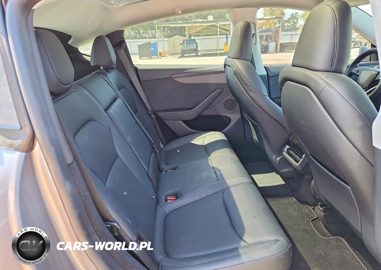 2026 Tesla Model Y VIN:7SAYGDED7TF389469 - 11