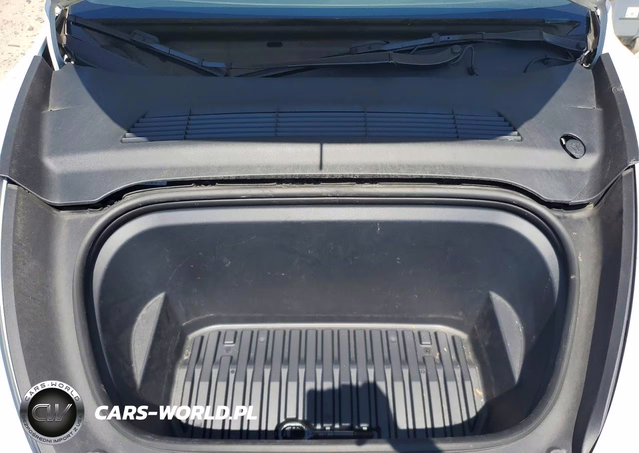 2022 Tesla Model Y VIN:7SAYGDEE3NF535877 - 12