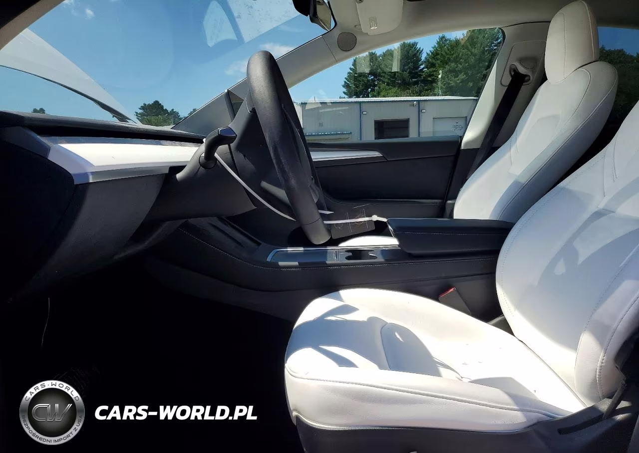 2022 Tesla Model Y VIN:7SAYGDEE3NF535877 - 7