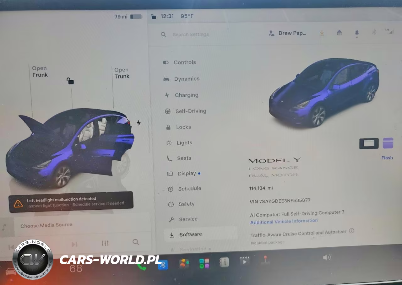 2022 Tesla Model Y VIN:7SAYGDEE3NF535877 - 9