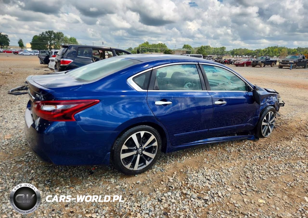 2017 Nissan Altima 2.5 Sr VIN:1N4AL3AP1HC498427 - 3