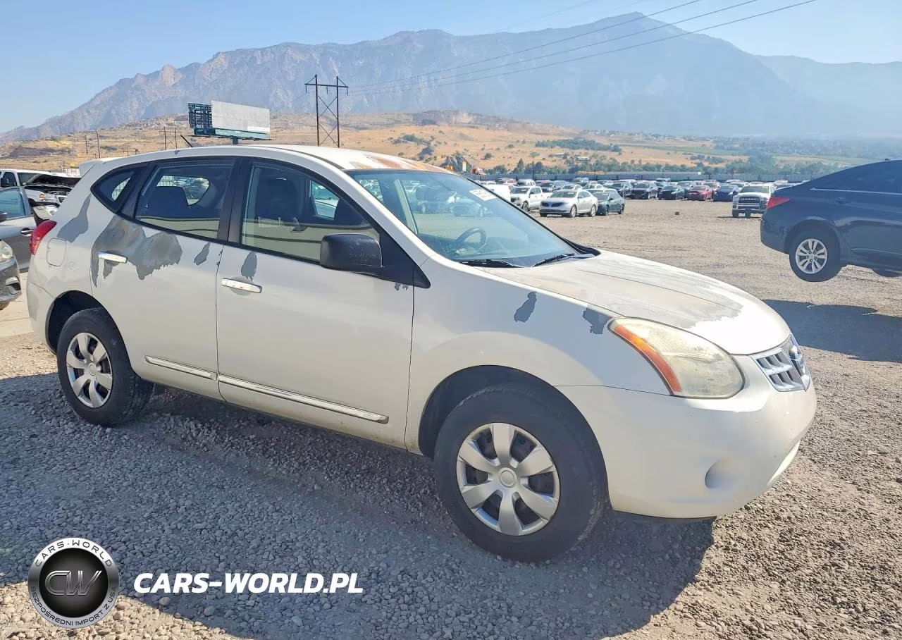 2013 Nissan Rogue S VIN:JN8AS5MV9DW634545 - 4