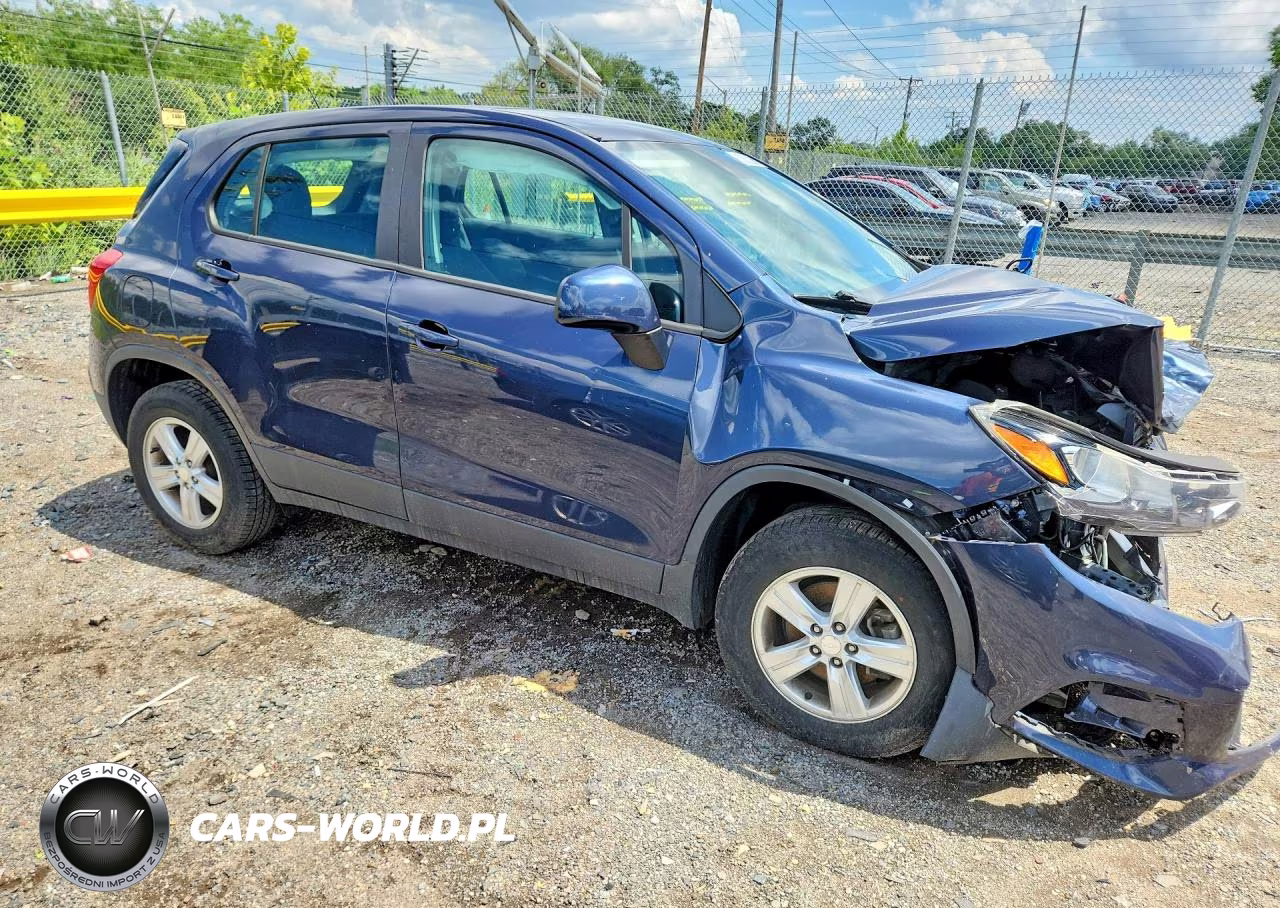 2018 Chevrolet Trax Ls VIN:3GNCJNSB7JL317260 - 4