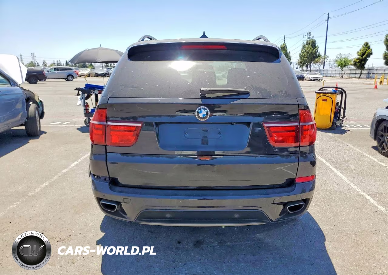 2011 BMW X5 xDrive50I VIN:5UXZV8C55BL418892 - 6