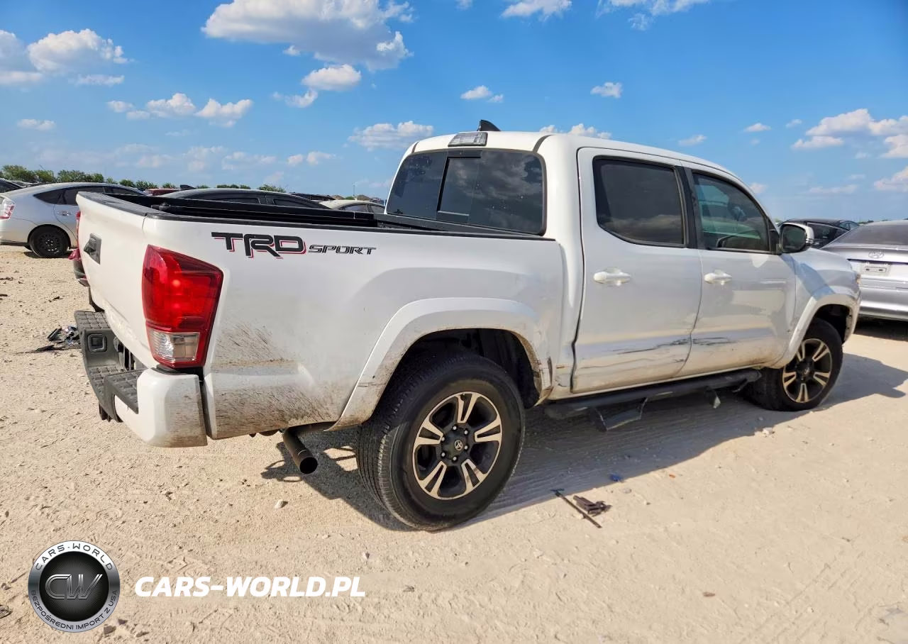 2017 Toyota Tacoma Trd Sport VIN:5TFAZ5CN9HX044953 - 3