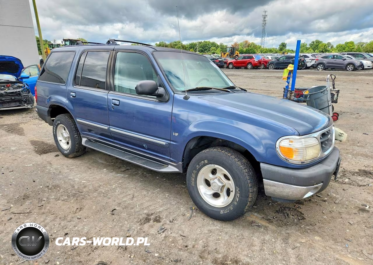 2000 Ford Explorer Xlt VIN:1FMZU83P4YZC12132 - 4