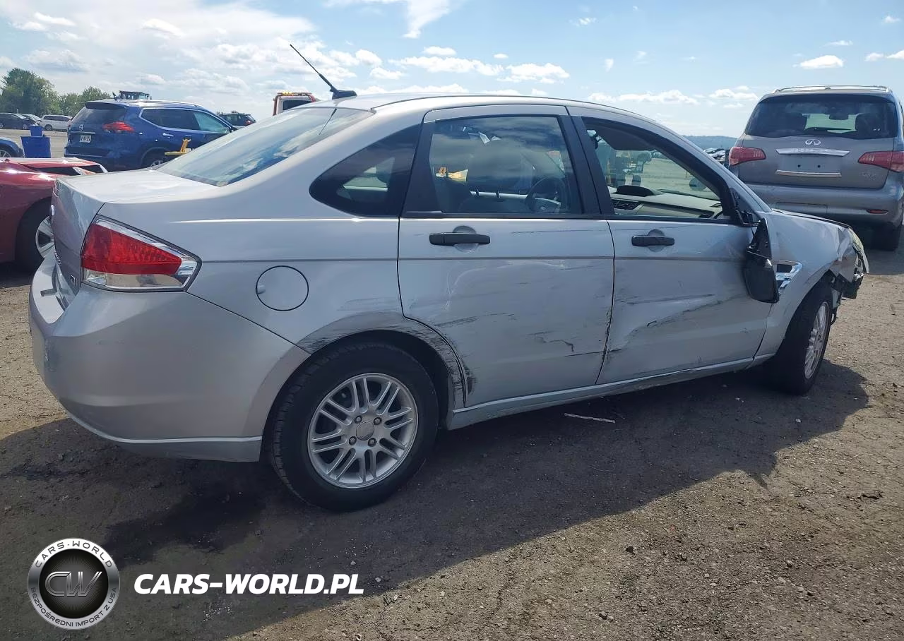 2008 Ford Focus Se VIN:1FAHP35N58W230572 - 3