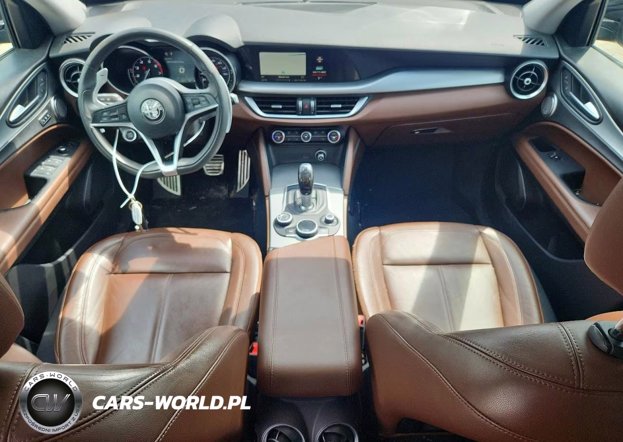 2018 Alfa Romeo Stelvio Sport VIN:ZASFAKPN2J7B93031 - 8