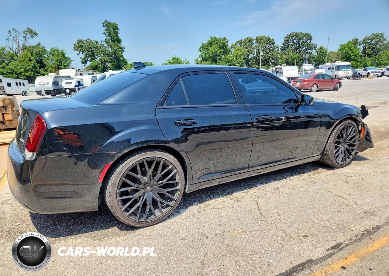 2017 Chrysler 300 S VIN:2C3CCABG7HH596854 - 3