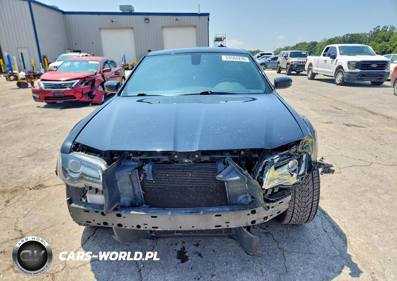 2017 Chrysler 300 S VIN:2C3CCABG7HH596854 - 5