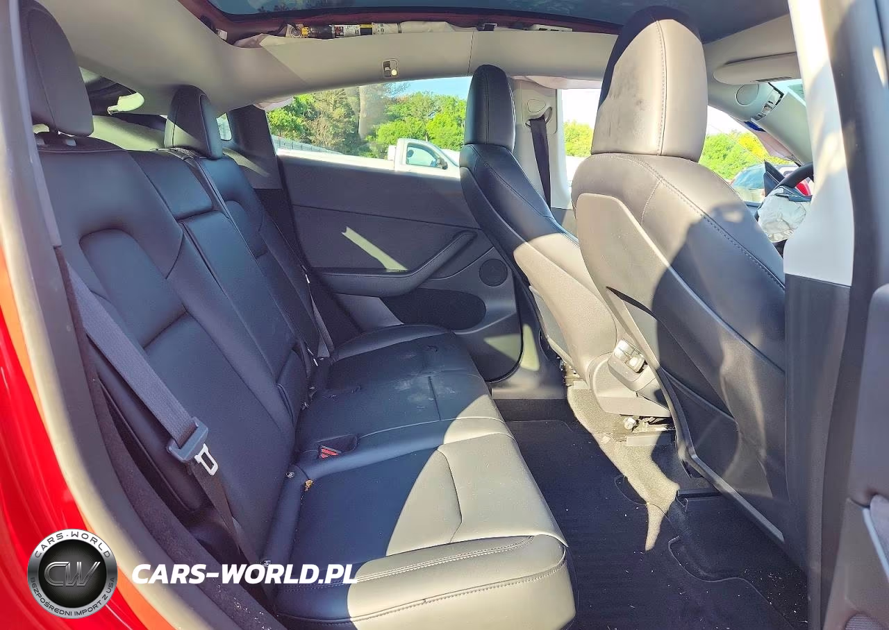 2022 Tesla Model Y VIN:7SAYGDEE2NA021967 - 10