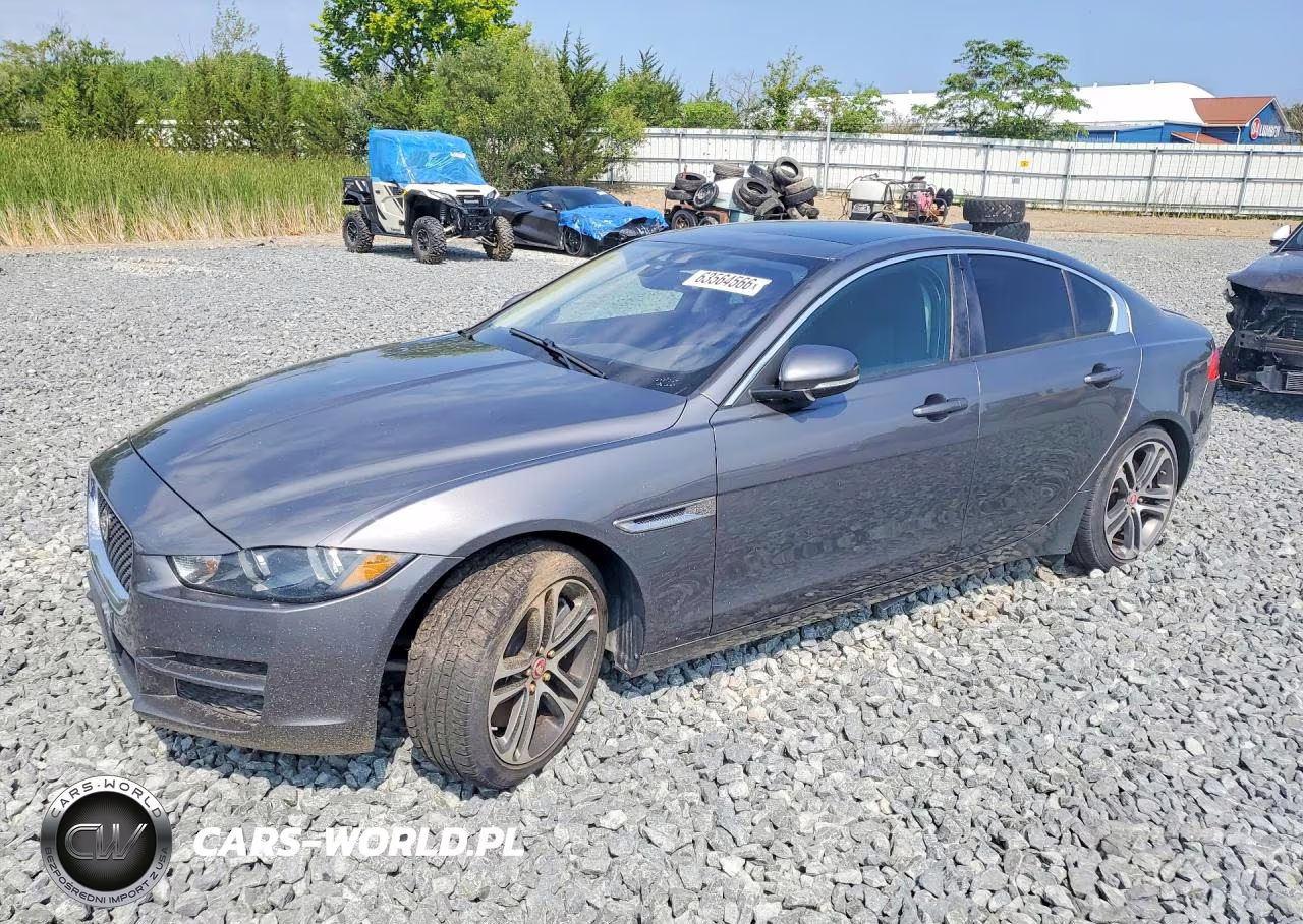 2017 Jaguar Xe Premium – zdjęcie 1 z 12