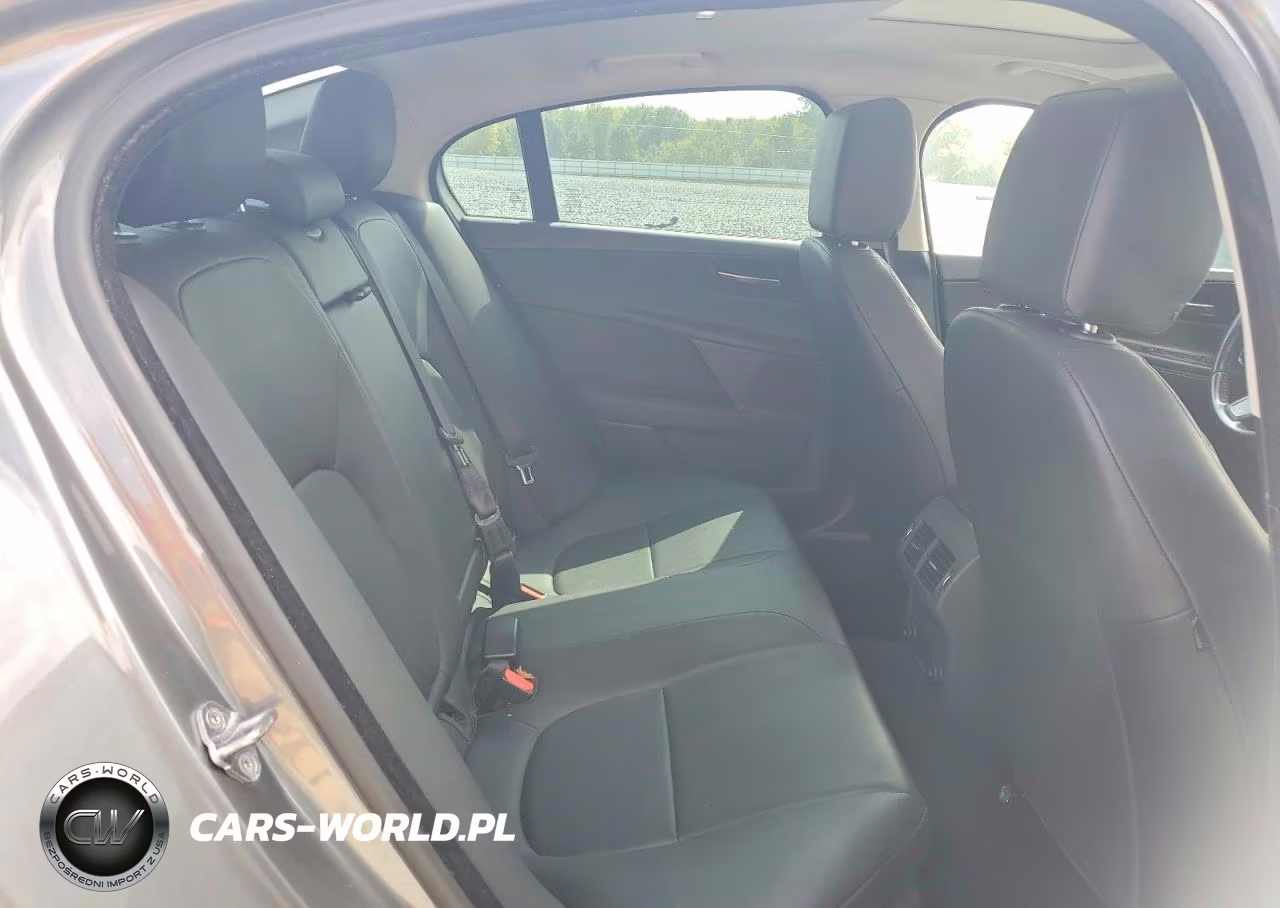 2017 Jaguar Xe Premium VIN:SAJAJ4BV1HA950487 - 10