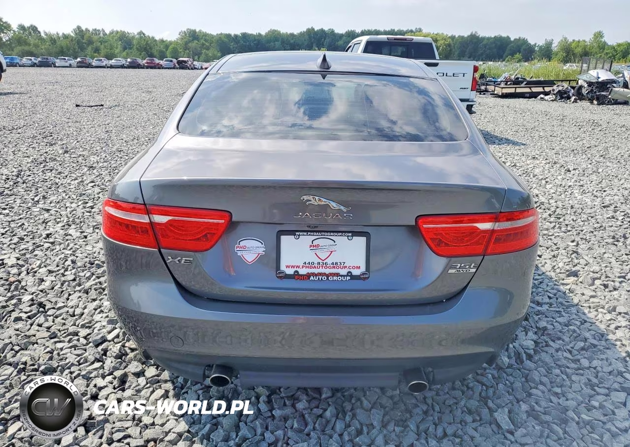2017 Jaguar Xe Premium VIN:SAJAJ4BV1HA950487 - 6