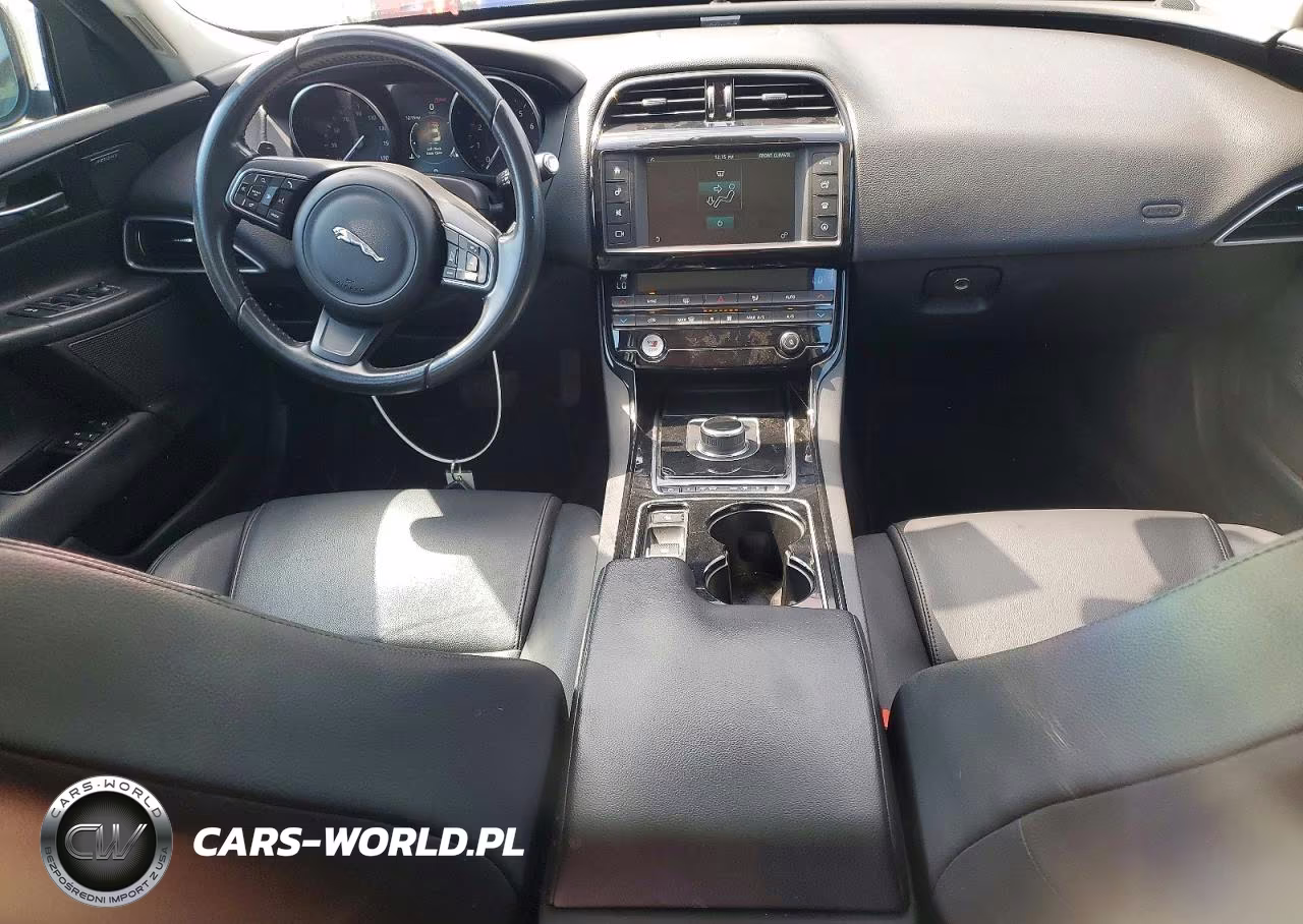 2017 Jaguar Xe Premium VIN:SAJAJ4BV1HA950487 - 8